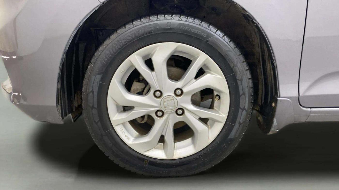 2019 Honda Amaze 1.5L I-DTEC V, Diesel, Manual, 96,420 km, Left Front Wheel