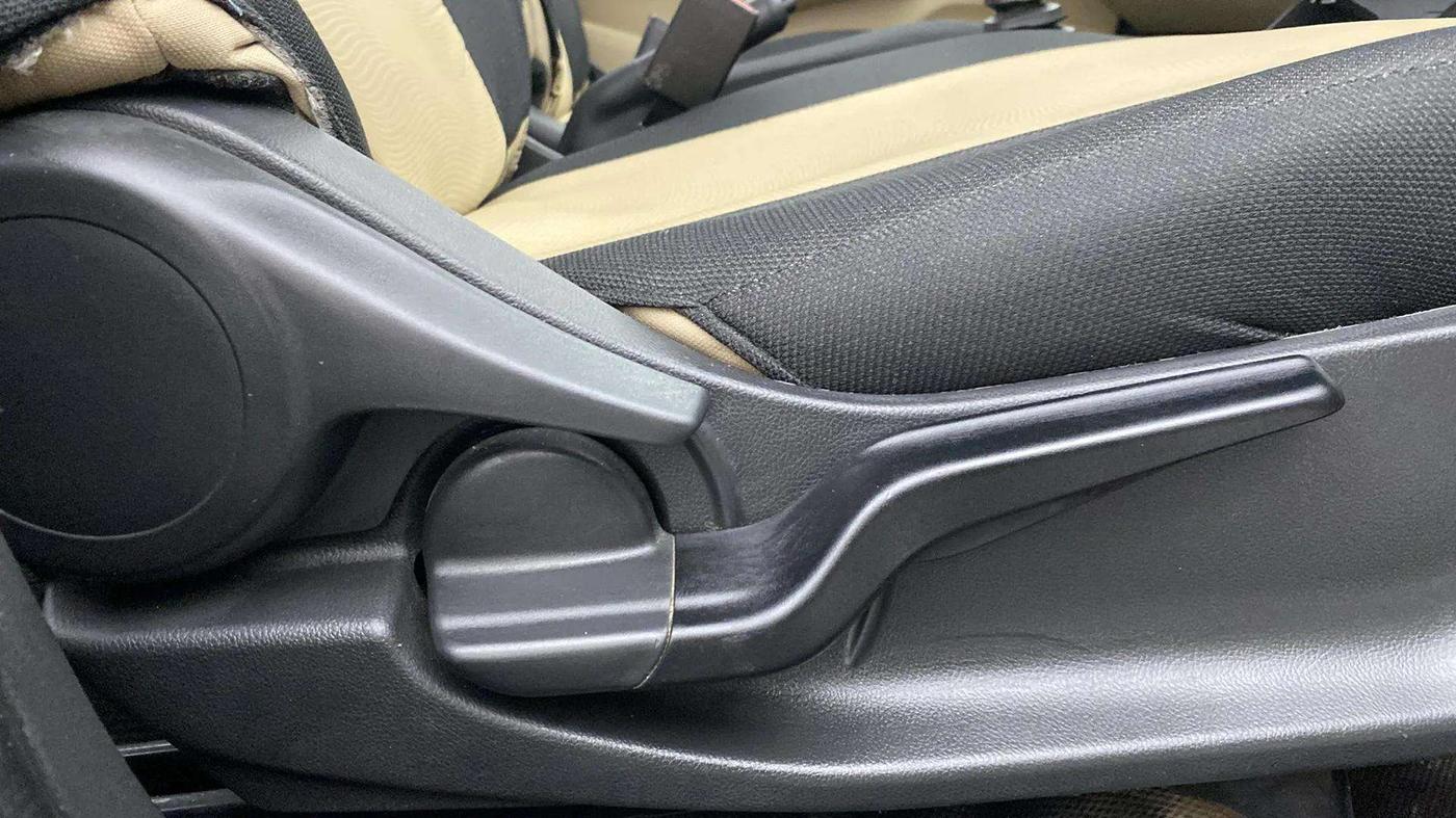 2019 Honda Amaze 1.5L I-DTEC V, Diesel, Manual, 96,420 km, Driver Side Adjustment Panel