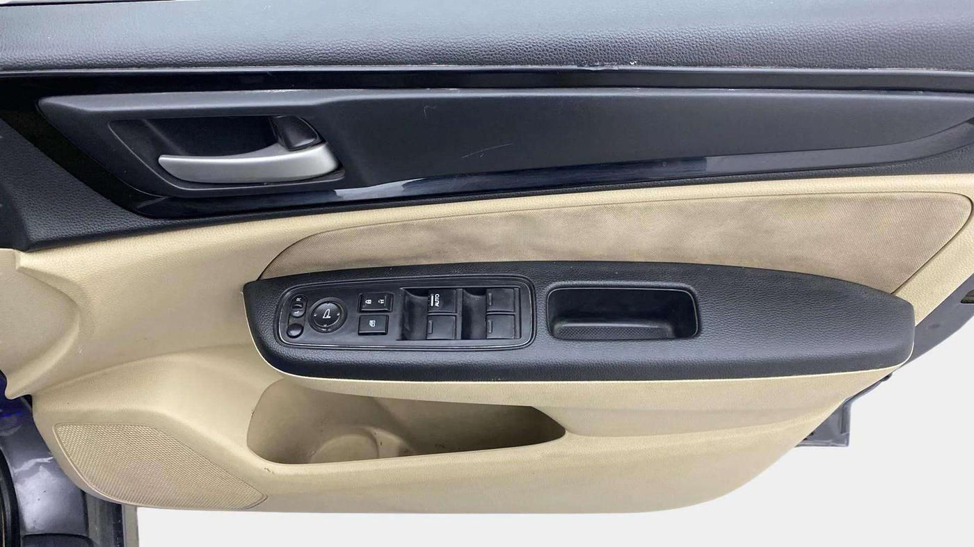 2019 Honda Amaze 1.5L I-DTEC V, Diesel, Manual, 96,420 km, Driver Side Door Panels Control