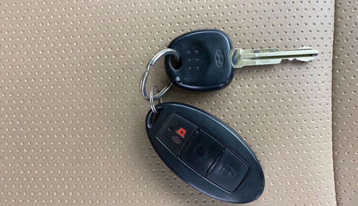 2016 Hyundai Eon ERA +, Petrol, Manual, 13,715 km, Key Close Up