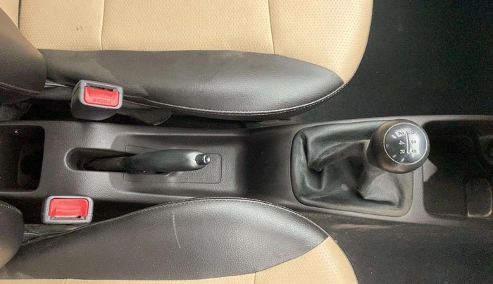 2016 Hyundai Eon ERA +, Petrol, Manual, 13,715 km, Gear Lever