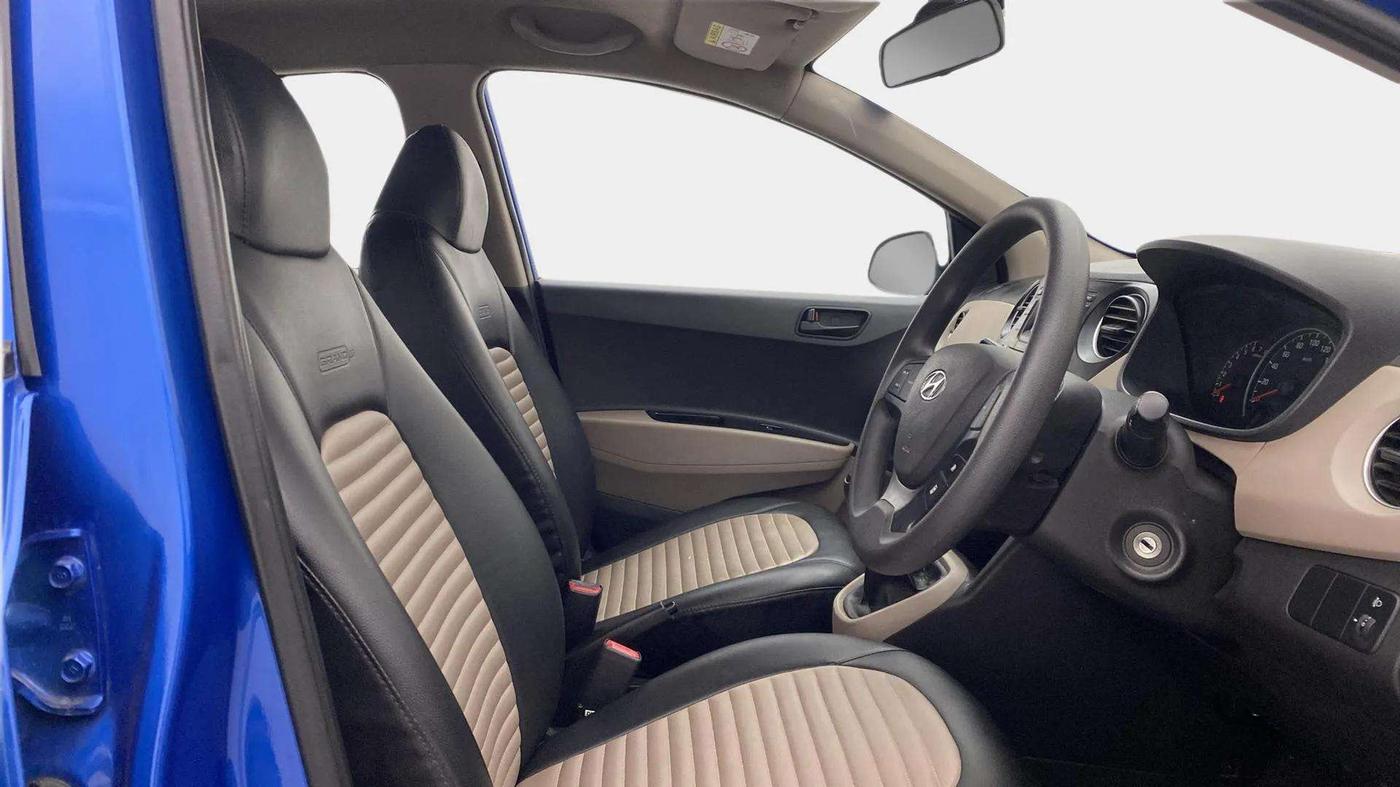 2019 Hyundai Grand i10 MAGNA 1.2 KAPPA VTVT, Petrol, Manual, 26,110 km, Right Side Front Door Cabin