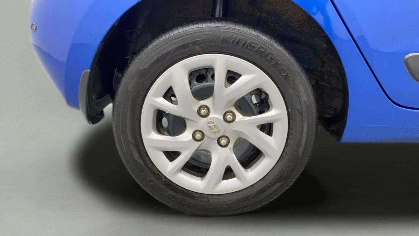 2019 Hyundai Grand i10 MAGNA 1.2 KAPPA VTVT, Petrol, Manual, 26,110 km, Right Rear Wheel
