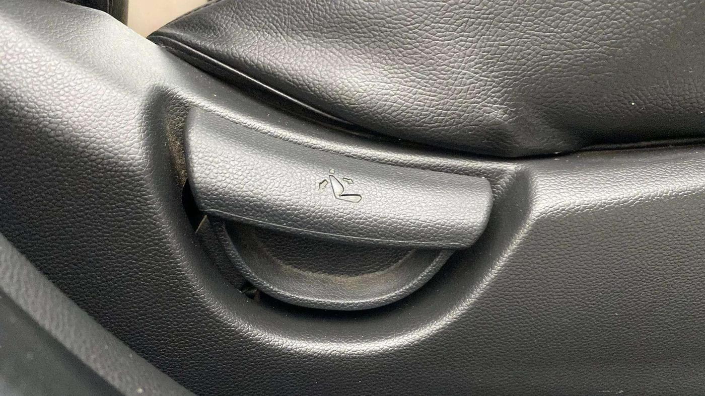 2019 Hyundai Grand i10 MAGNA 1.2 KAPPA VTVT, Petrol, Manual, 26,110 km, Driver Side Adjustment Panel
