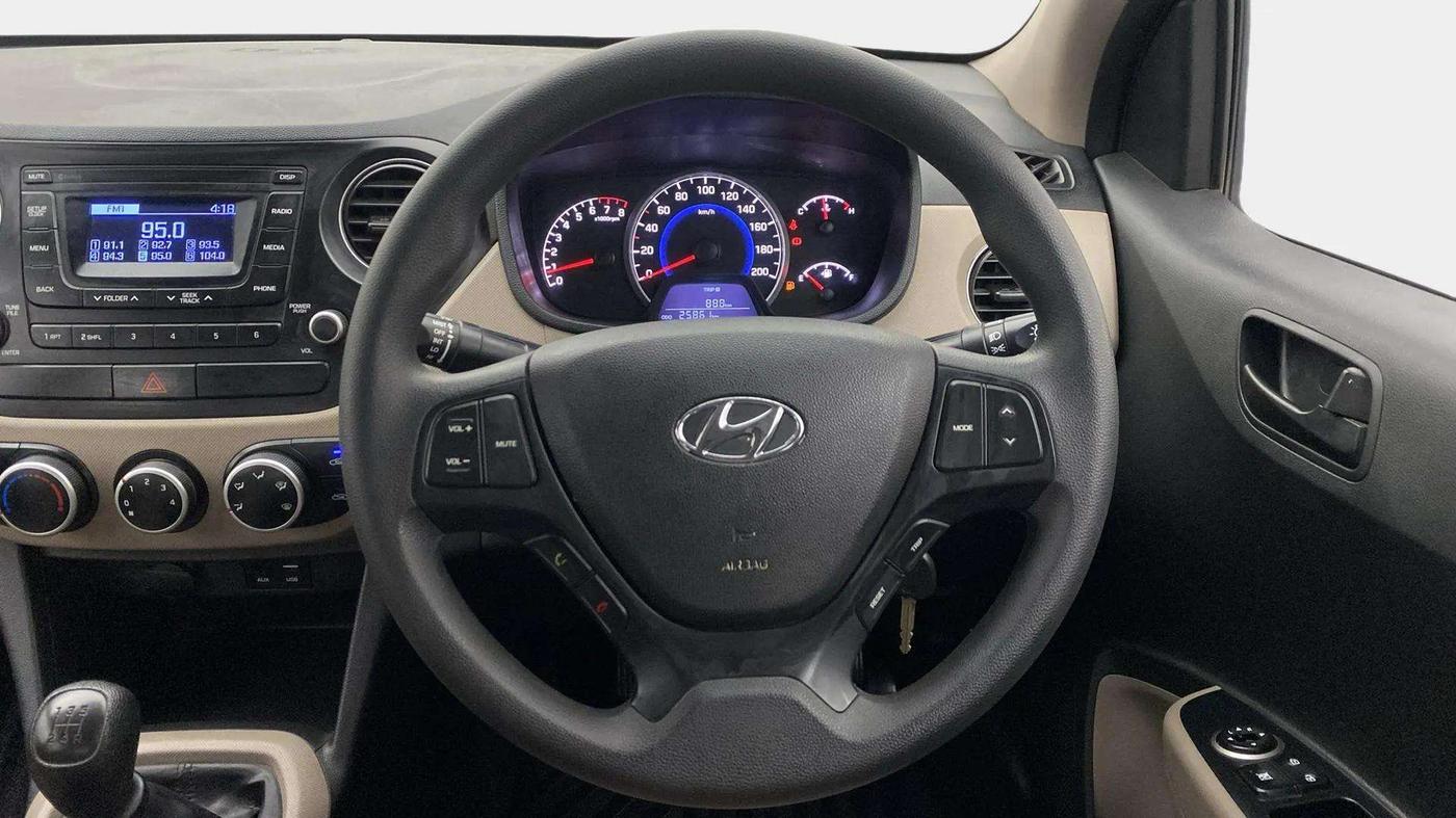 2019 Hyundai Grand i10 MAGNA 1.2 KAPPA VTVT, Petrol, Manual, 26,110 km, Steering Wheel Close Up