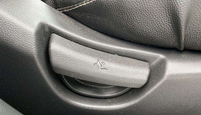 2019 Hyundai Grand i10 SPORTZ 1.2 KAPPA VTVT, Petrol, Manual, 50,355 km, Driver Side Adjustment Panel