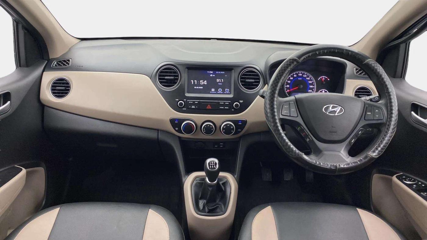 2019 Hyundai Grand i10 SPORTZ 1.2 KAPPA VTVT, Petrol, Manual, 50,355 km, Dashboard