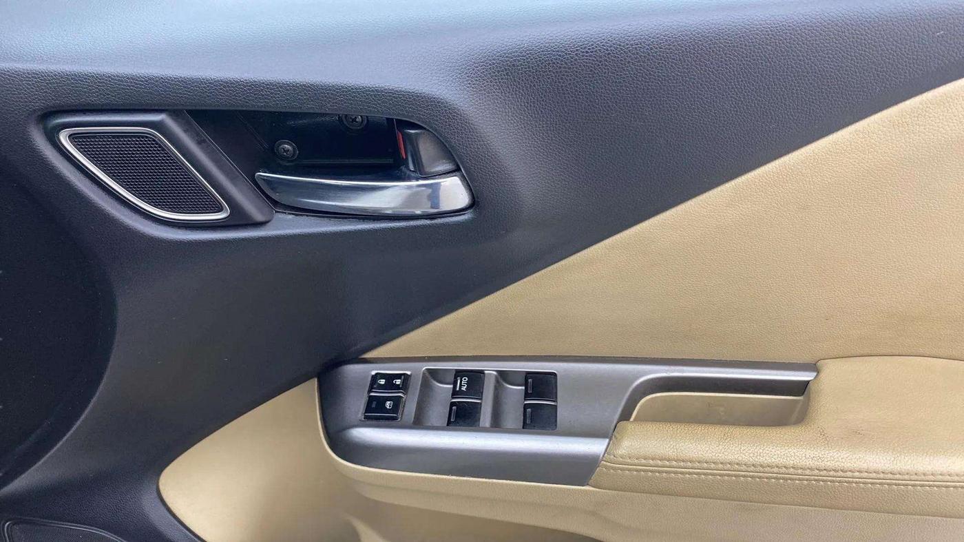 2017 Honda City 1.5L I-VTEC VX, Petrol, Manual, 95,791 km, Driver Side Door Panels Control