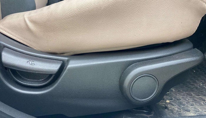 2015 Hyundai Grand i10 ASTA AT 1.2 KAPPA VTVT, Petrol, Automatic, 85,150 km, Driver Side Adjustment Panel