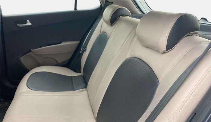 2015 Hyundai Grand i10 ASTA AT 1.2 KAPPA VTVT, Petrol, Automatic, 85,150 km, Right Side Rear Door Cabin