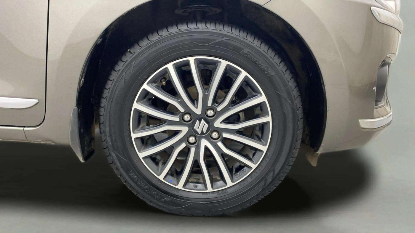 2018 Maruti Dzire ZXI PLUS, Petrol, Manual, 76,983 km, Right Front Wheel