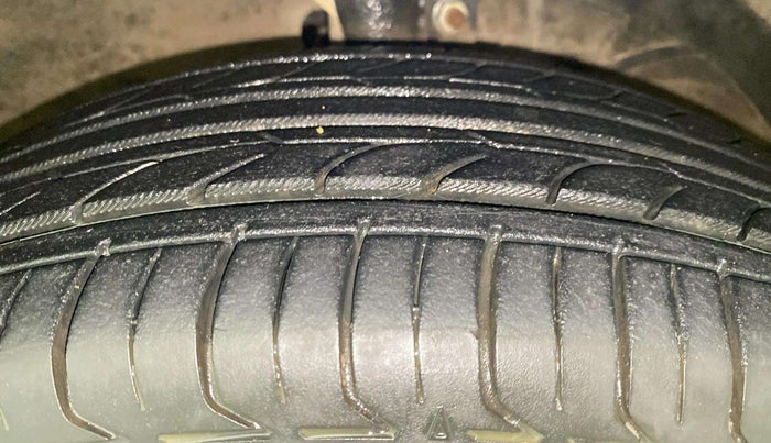 2018 Maruti Dzire ZXI PLUS, Petrol, Manual, 76,983 km, Right Front Tyre Tread