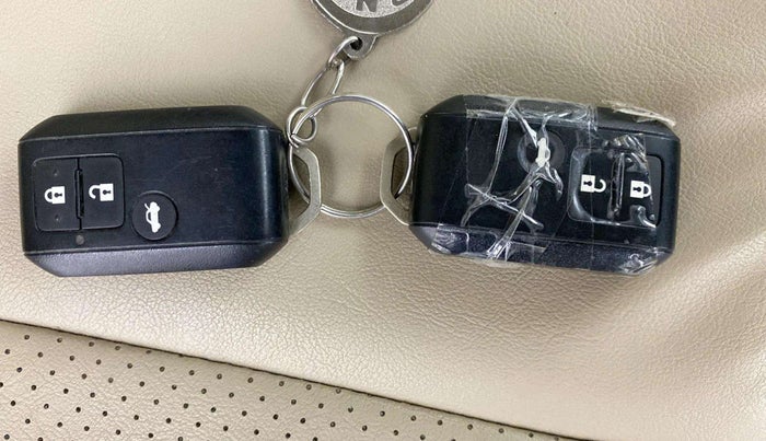 2018 Maruti Dzire ZXI PLUS, Petrol, Manual, 76,983 km, Key Close Up