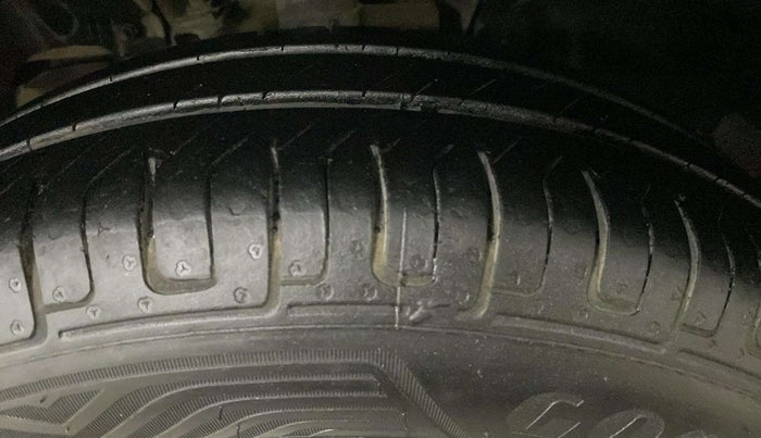 2016 Tata Tiago XM PETROL, Petrol, Manual, 52,875 km, Left Front Tyre Tread