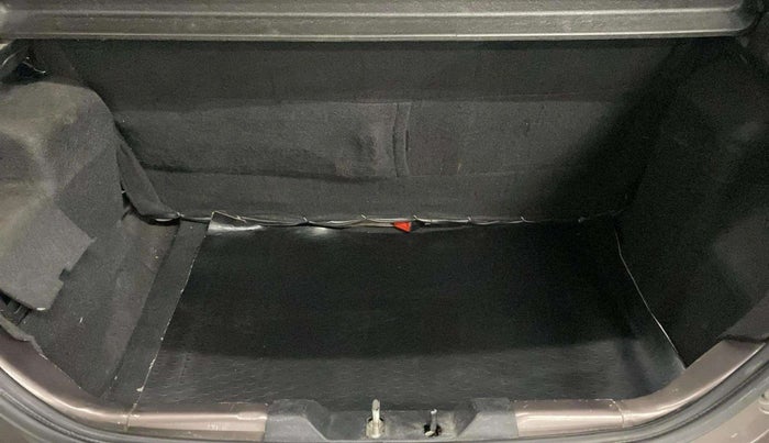 2016 Tata Tiago XM PETROL, Petrol, Manual, 52,875 km, Boot Inside
