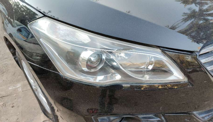 2015 Maruti Ciaz ZXI, Petrol, Manual, 74,154 km, Right headlight - Minor damage