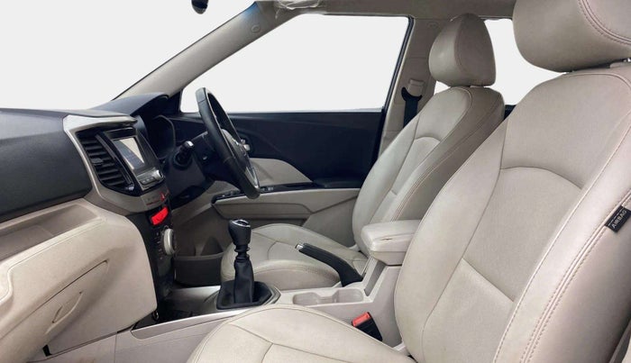 2021 Mahindra XUV300 W8 (O) 1.2 PETROL, Petrol, Manual, 68,067 km, Right Side Front Door Cabin
