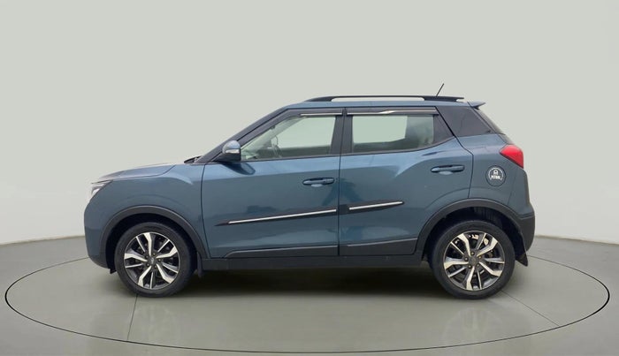 2021 Mahindra XUV300 W8 (O) 1.2 PETROL, Petrol, Manual, 68,067 km, Left Side