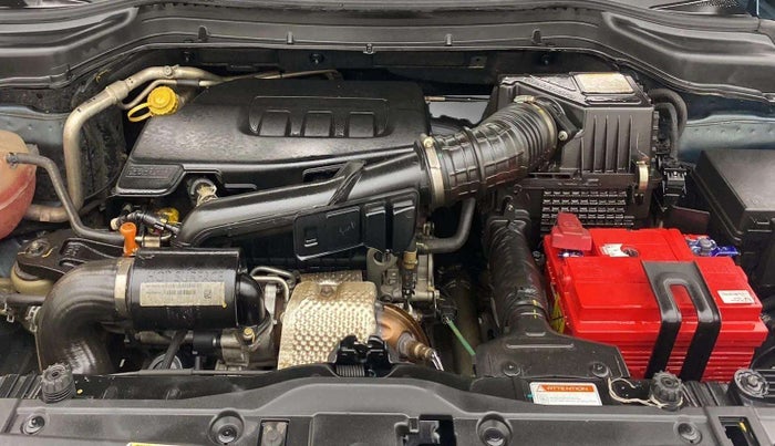 2021 Mahindra XUV300 W8 (O) 1.2 PETROL, Petrol, Manual, 68,067 km, Engine View