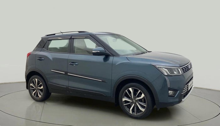 2021 Mahindra XUV300 W8 (O) 1.2 PETROL, Petrol, Manual, 68,067 km, Right Front Diagonal