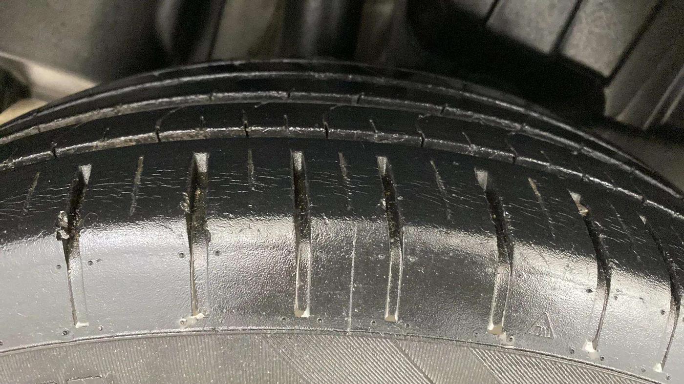 2018 Maruti Swift ZXI PLUS, Petrol, Manual, 25,090 km, Right Rear Tyre Tread