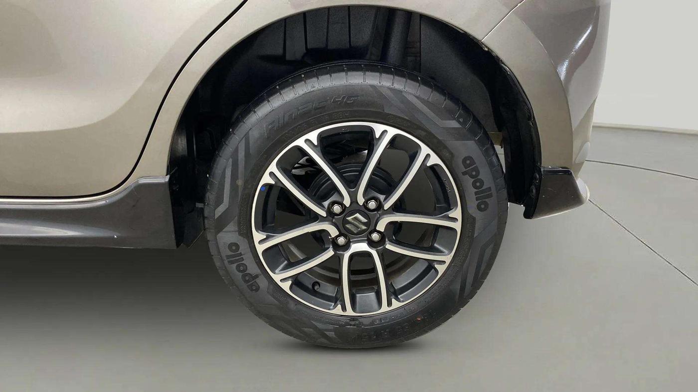 2018 Maruti Swift ZXI PLUS, Petrol, Manual, 25,090 km, Left Rear Wheel