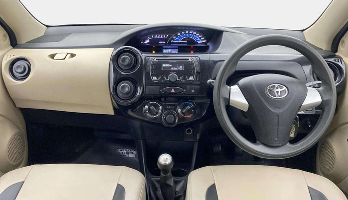 2017 Toyota Etios Liva V, Petrol, Manual, 39,990 km, Dashboard