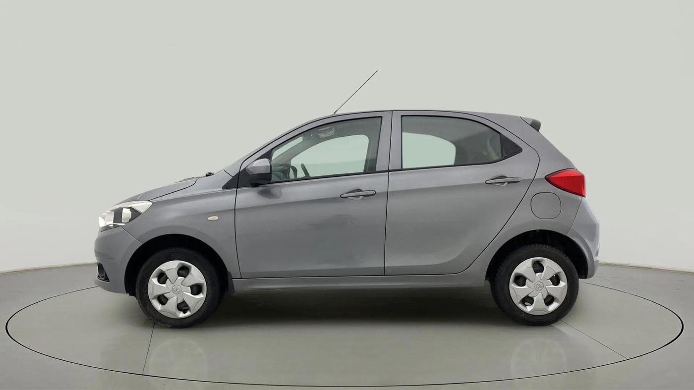 2018 Tata Tiago XT PETROL, Petrol, Manual, 39,864 km, Left Side
