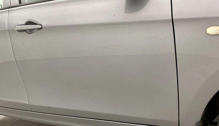 2018 Tata Tiago XT PETROL, Petrol, Manual, 39,864 km, Driver-side door - Minor scratches