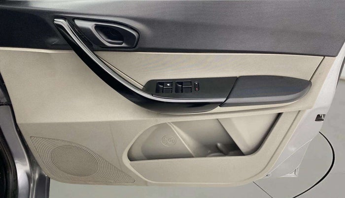 2018 Tata Tiago XT PETROL, Petrol, Manual, 39,864 km, Driver Side Door Panels Control