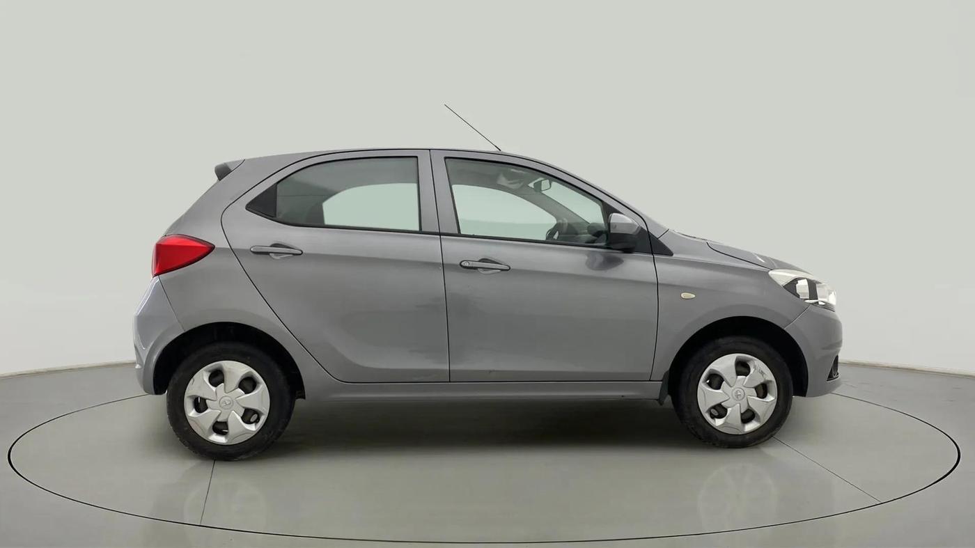 2018 Tata Tiago XT PETROL, Petrol, Manual, 39,864 km, Right Side View
