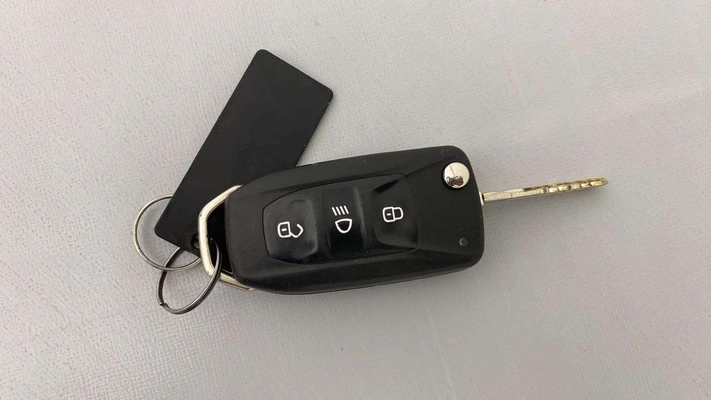 2018 Tata Tiago XT PETROL, Petrol, Manual, 39,864 km, Key Close Up