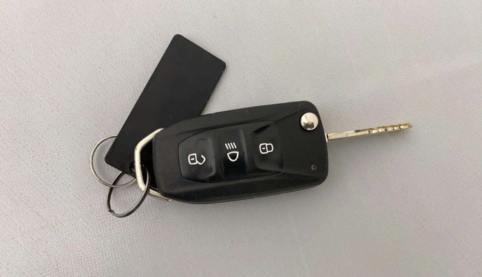 2018 Tata Tiago XT PETROL, Petrol, Manual, 39,864 km, Key Close Up