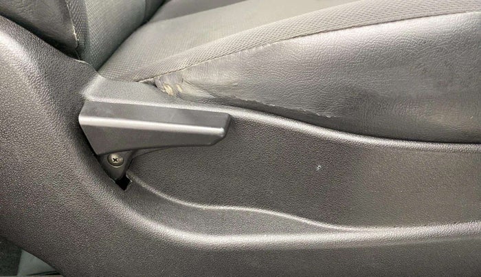 2018 Tata Tiago XT PETROL, Petrol, Manual, 39,864 km, Driver Side Adjustment Panel