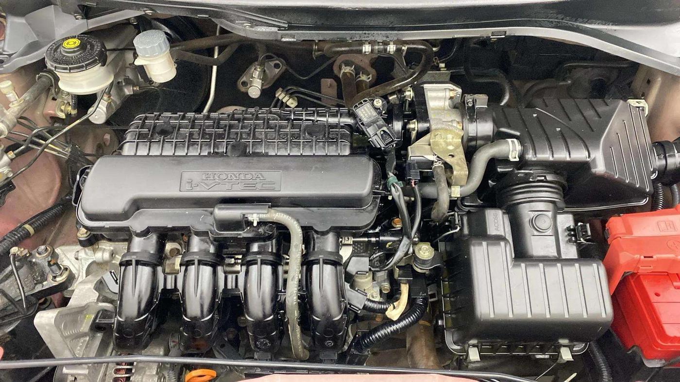 2013 Honda Brio S MT, Petrol, Manual, 34,471 km, Engine View