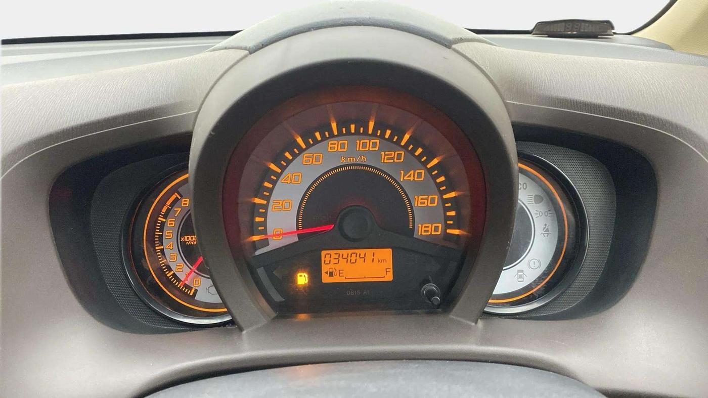 2013 Honda Brio S MT, Petrol, Manual, 34,471 km, Odometer Image
