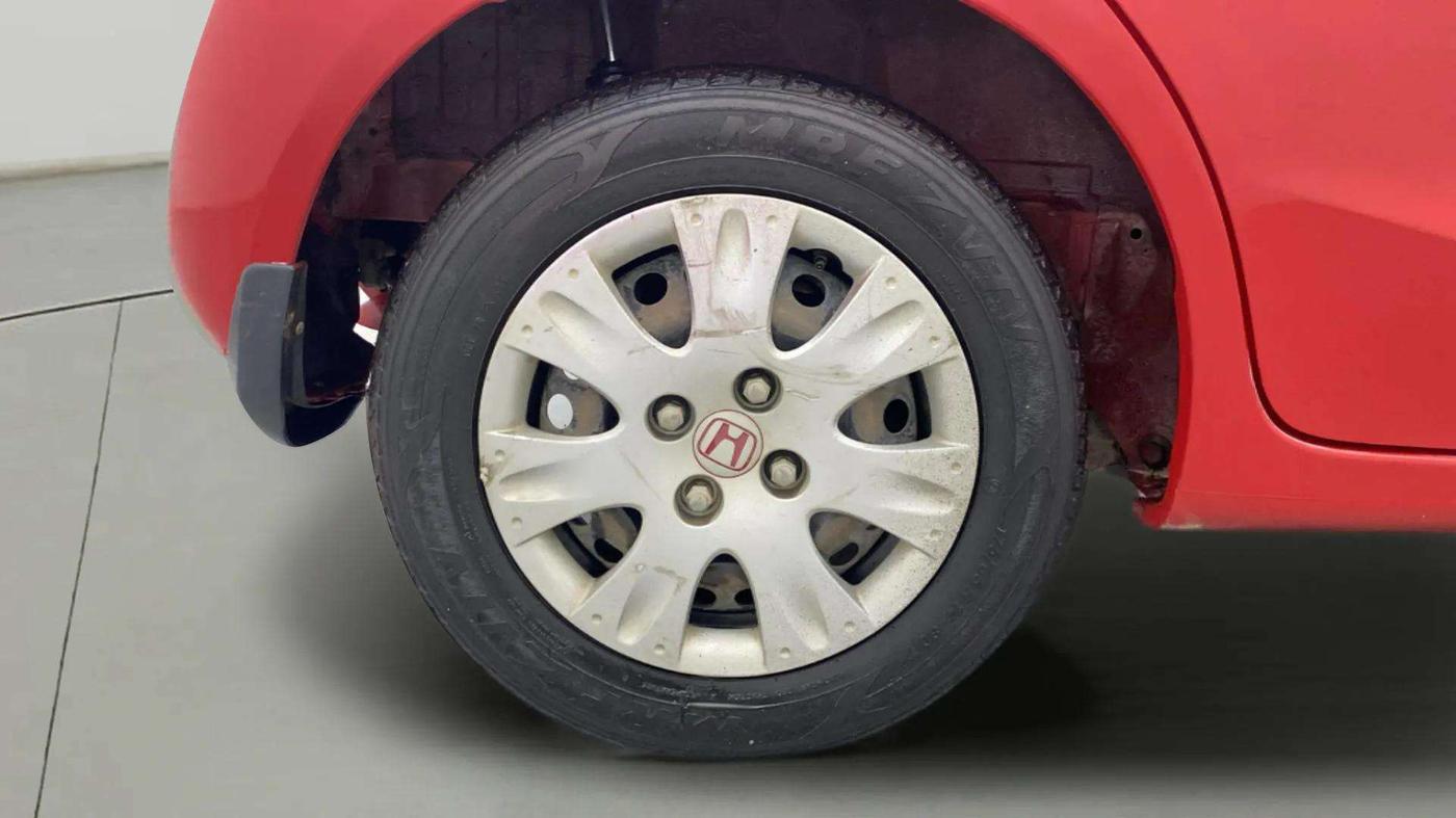 2013 Honda Brio S MT, Petrol, Manual, 34,471 km, Right Rear Wheel