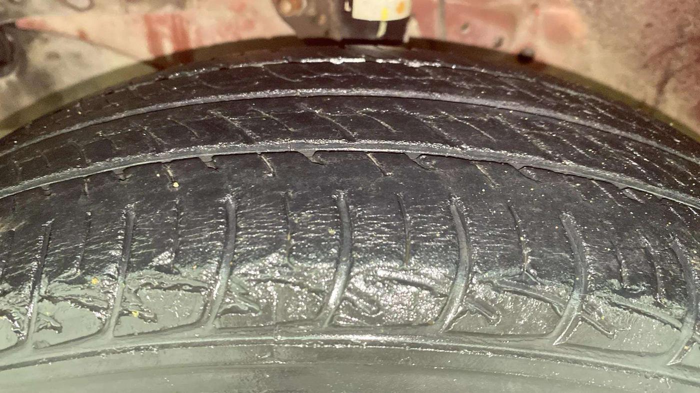 2013 Honda Brio S MT, Petrol, Manual, 34,471 km, Left Front Tyre Tread