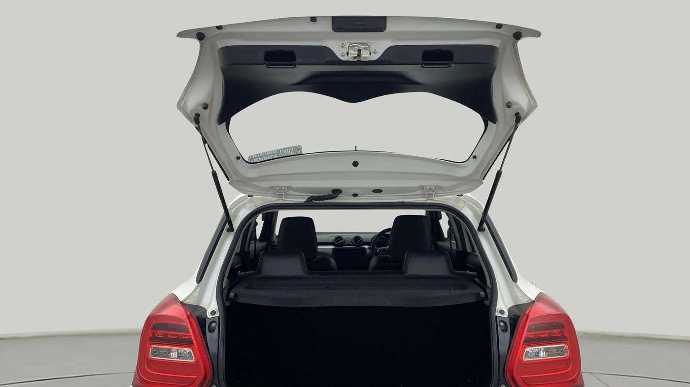 2023 Maruti Swift VXI AMT, Petrol, Automatic, 35,172 km, Boot Door Open