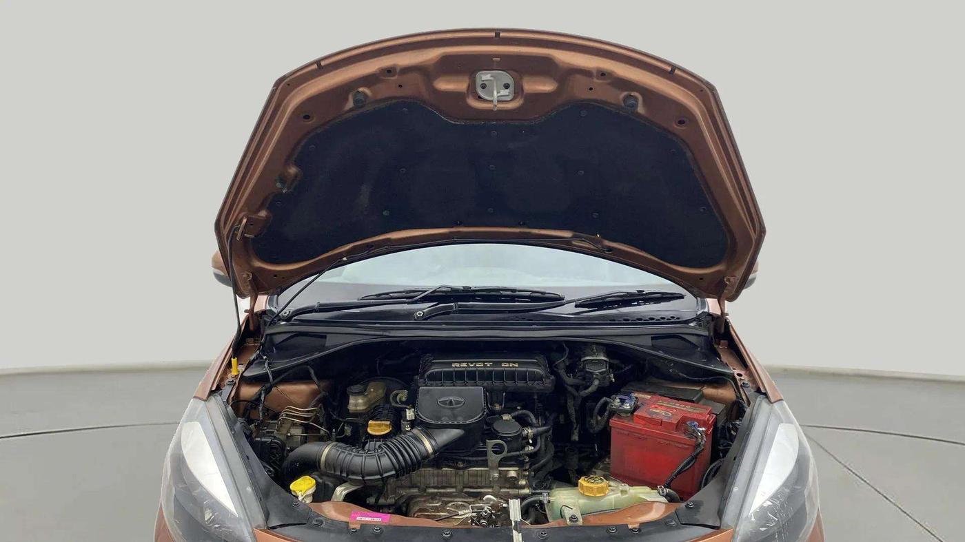 2017 Tata TIGOR XZ (O) PETROL, Petrol, Manual, 65,701 km, Open Bonet