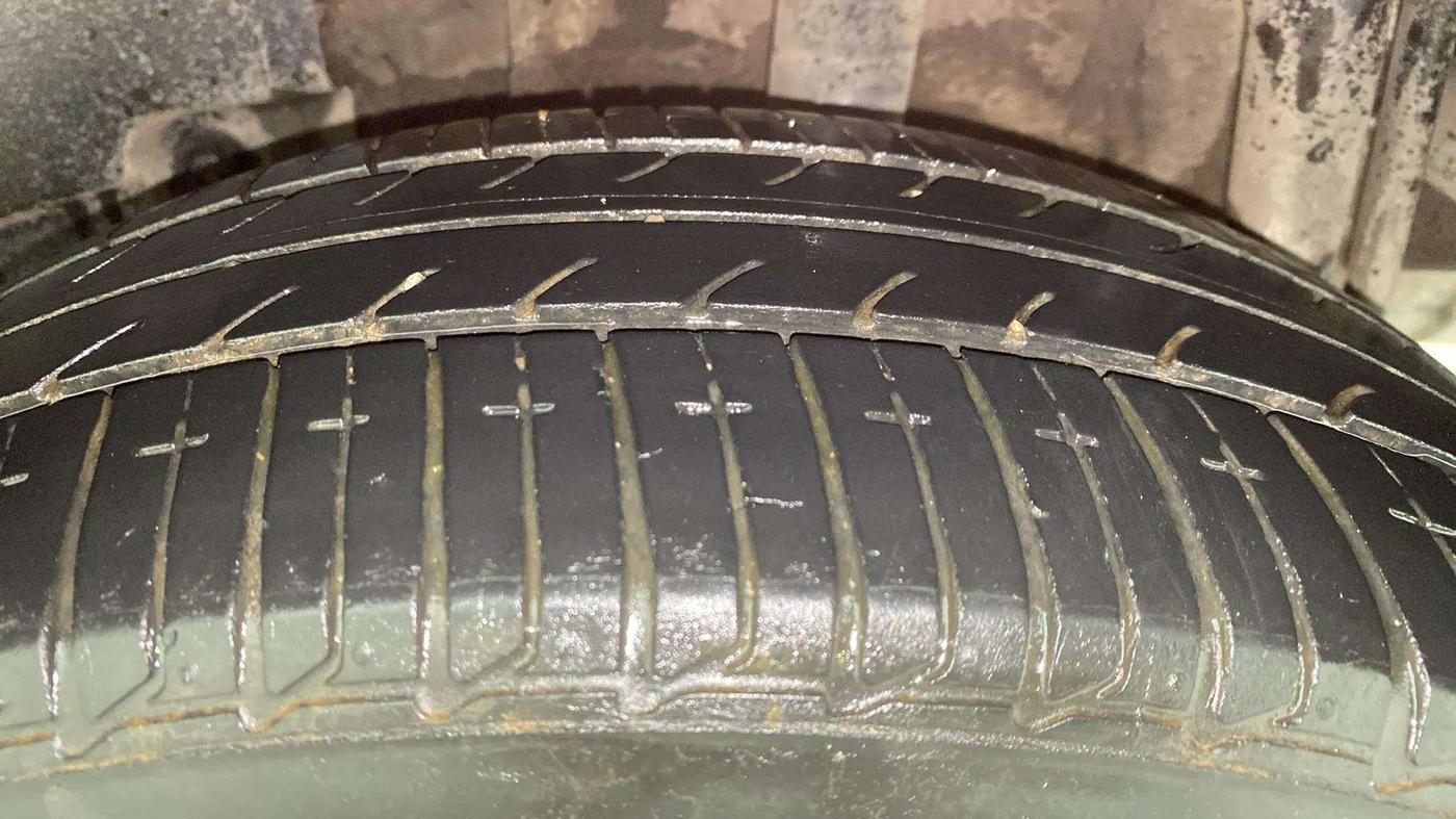 2017 Tata TIGOR XZ (O) PETROL, Petrol, Manual, 65,701 km, Left Rear Tyre Tread