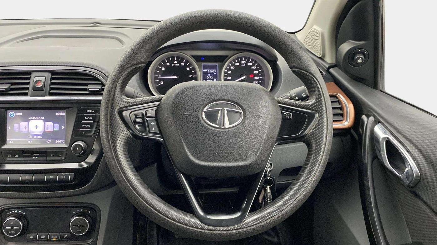 2017 Tata TIGOR XZ (O) PETROL, Petrol, Manual, 65,701 km, Steering Wheel Close Up