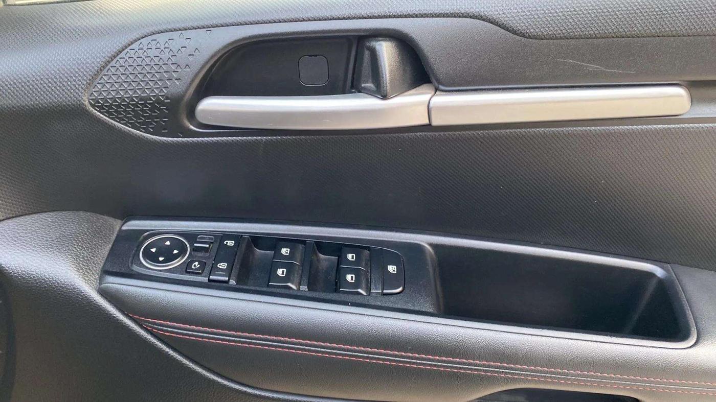 2021 KIA SONET GTX PLUS 1.0 IMT, Petrol, Manual, 17,316 km, Driver Side Door Panels Control