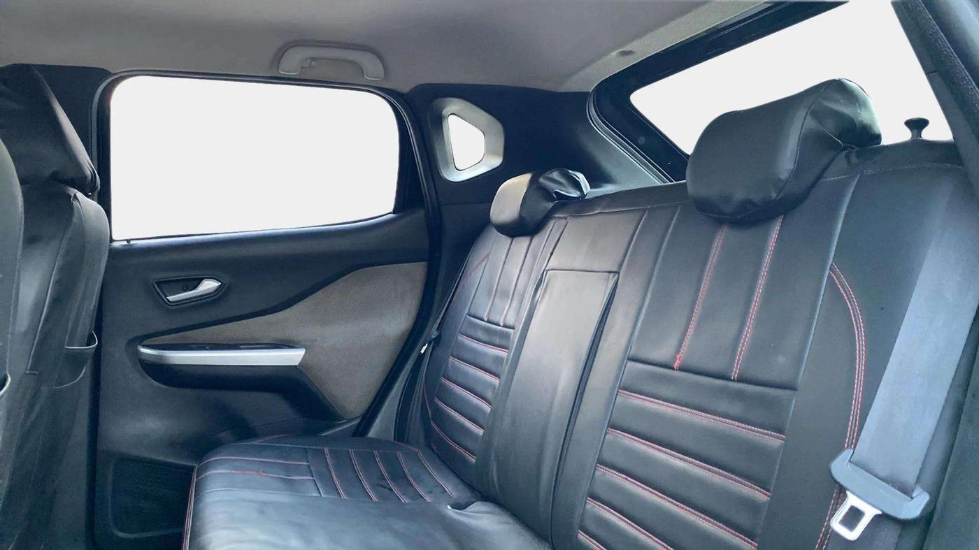 2023 Nissan MAGNITE XL, Petrol, Manual, 50,387 km, Right Side Rear Door Cabin