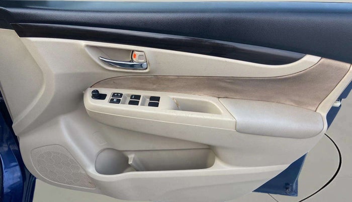 2018 Maruti Ciaz DELTA DIESEL 1.3, Diesel, Manual, 46,965 km, Driver Side Door Panels Control