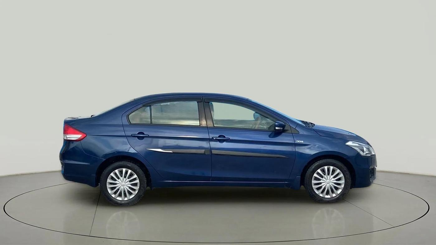 2018 Maruti Ciaz DELTA DIESEL 1.3, Diesel, Manual, 47,115 km, Right Side View