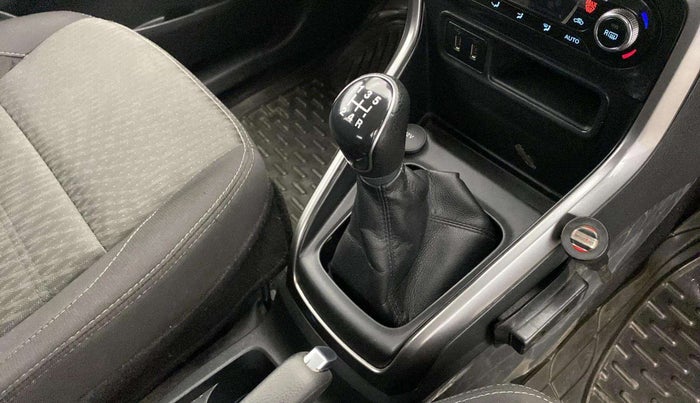 2019 Ford Ecosport TITANIUM 1.5L PETROL, Petrol, Manual, 59,796 km, Gear lever - Boot cover slightly torn