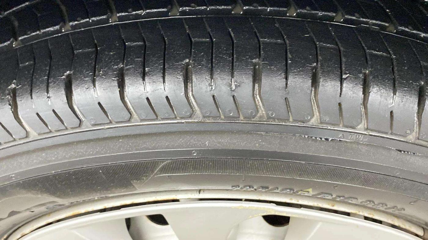 2017 Maruti Baleno SIGMA PETROL 1.2, Petrol, Manual, 60,929 km, Left Rear Tyre Tread