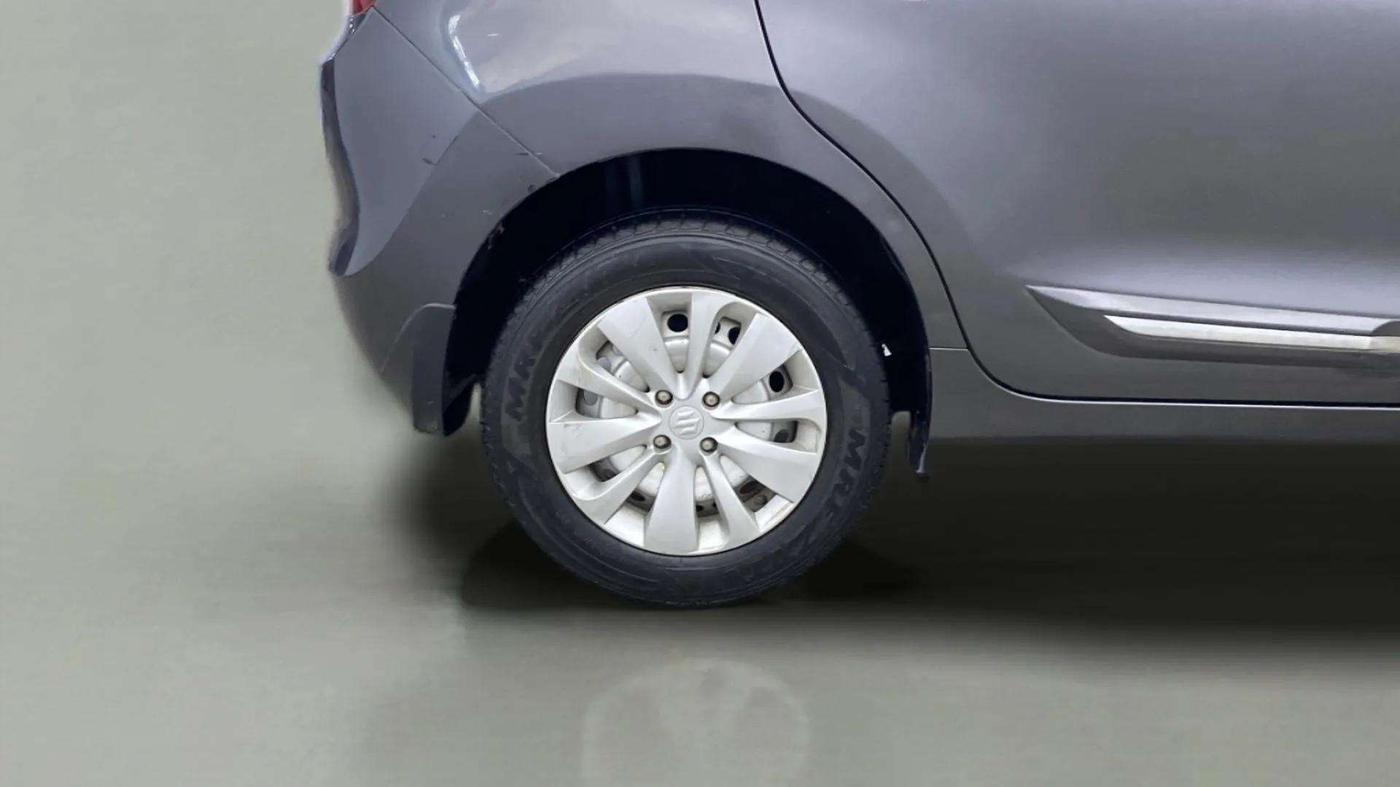 2017 Maruti Baleno SIGMA PETROL 1.2, Petrol, Manual, 60,929 km, Right Rear Wheel