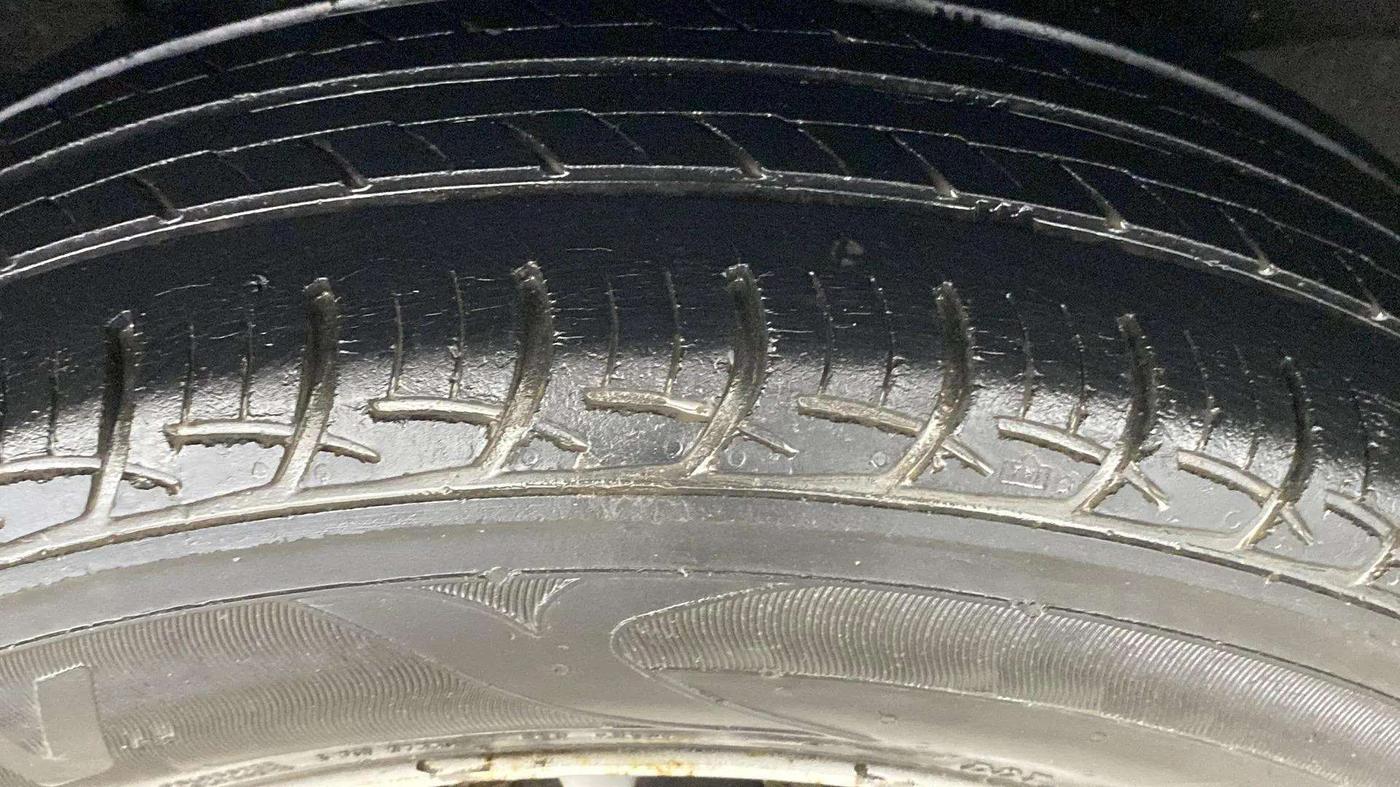 2017 Maruti Baleno SIGMA PETROL 1.2, Petrol, Manual, 60,929 km, Left Front Tyre Tread